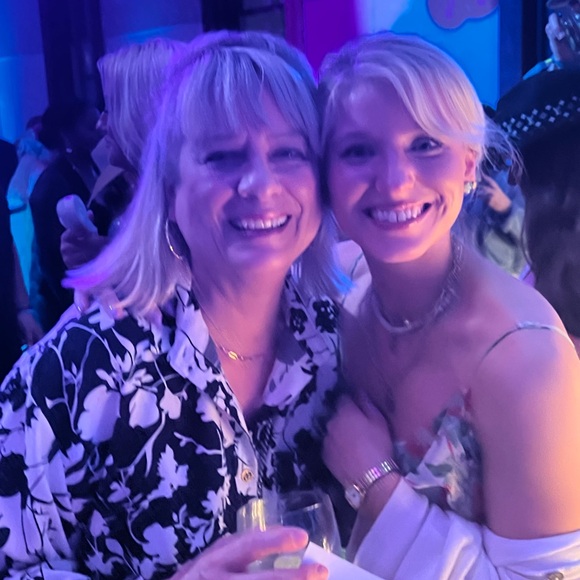 Meet your Posher, Pamela - Picture 8 of 17